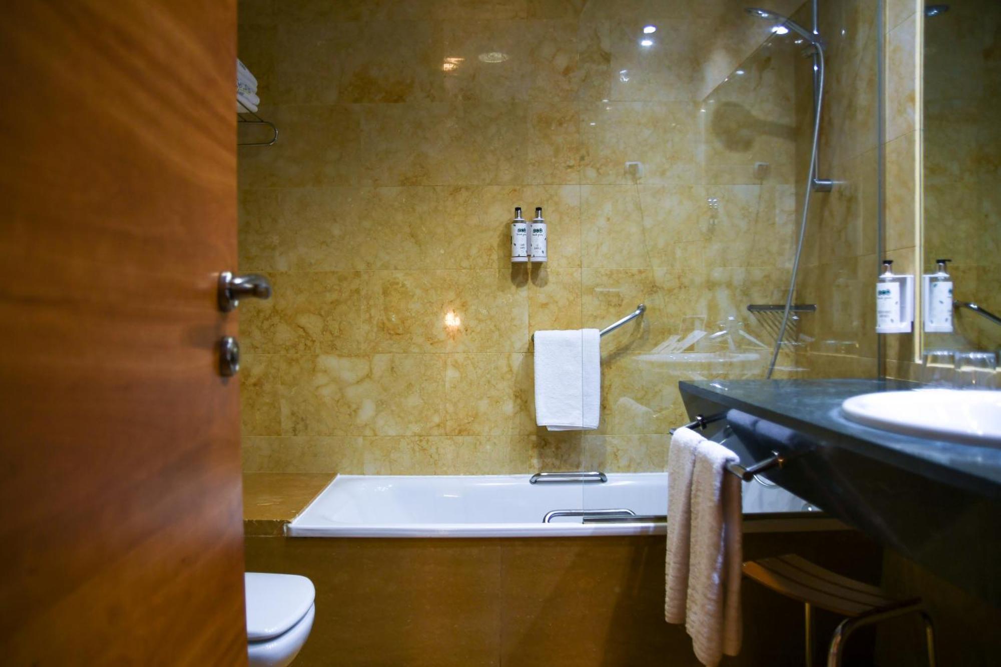 Habitación Doble con balcón - 1 o 2 camas